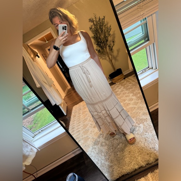 In-Loom Bohemian Lace Mid Length Skirt - Picture 2 of 3